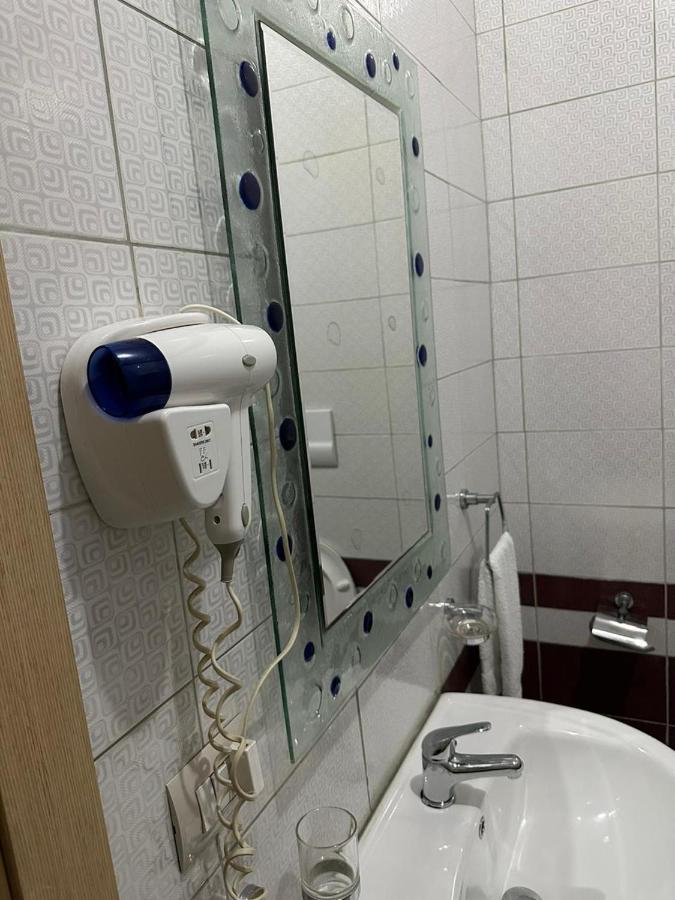 Hotel Gjuta Farke e Madhe Eksteriør billede